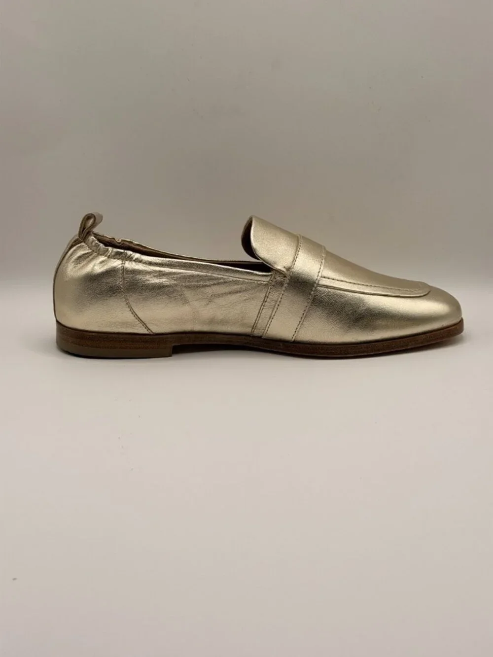 Andre Assous Womens Cedar  Gold Metallic Leather Loafer Sz 8